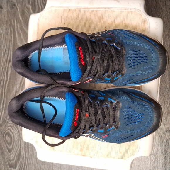 ASICS GT-2000 7 Shoes - Picture 4 of 16